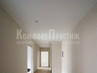 сатиновые натяжные потолки для прихожей 9